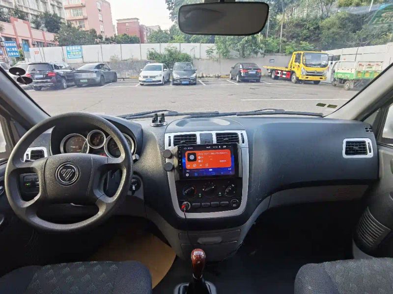 tuoyano van