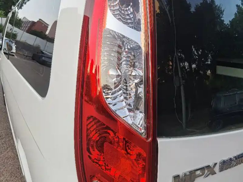tuoyano van