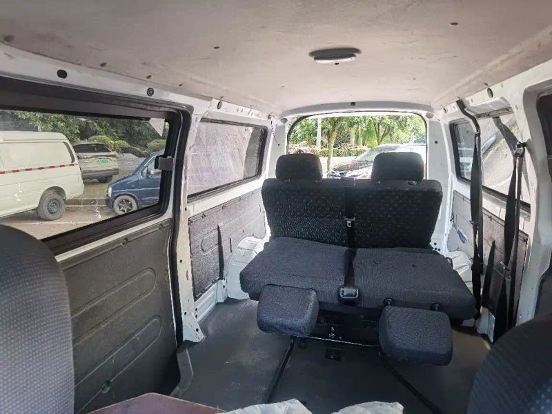 tuoyano van