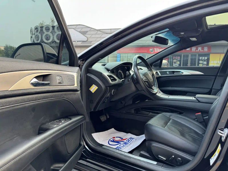 navigator mkz