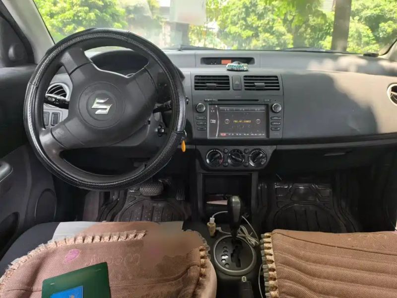 jimny yuyan