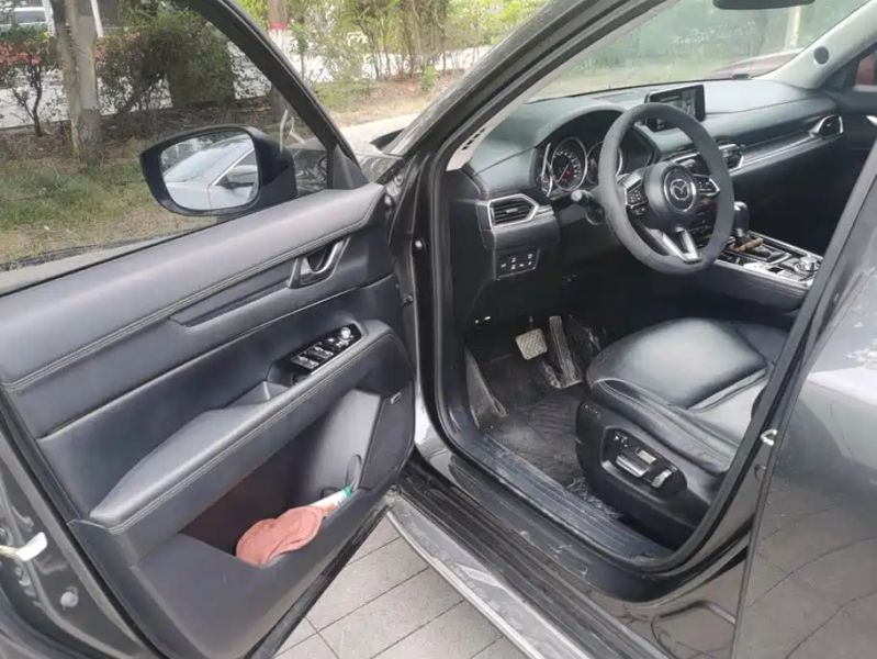 Mazda cx8