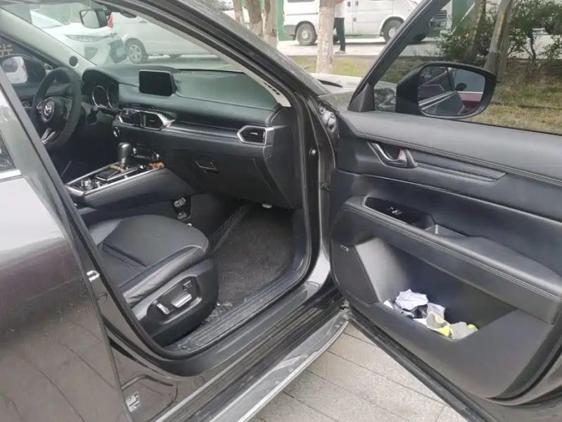 Mazda cx8