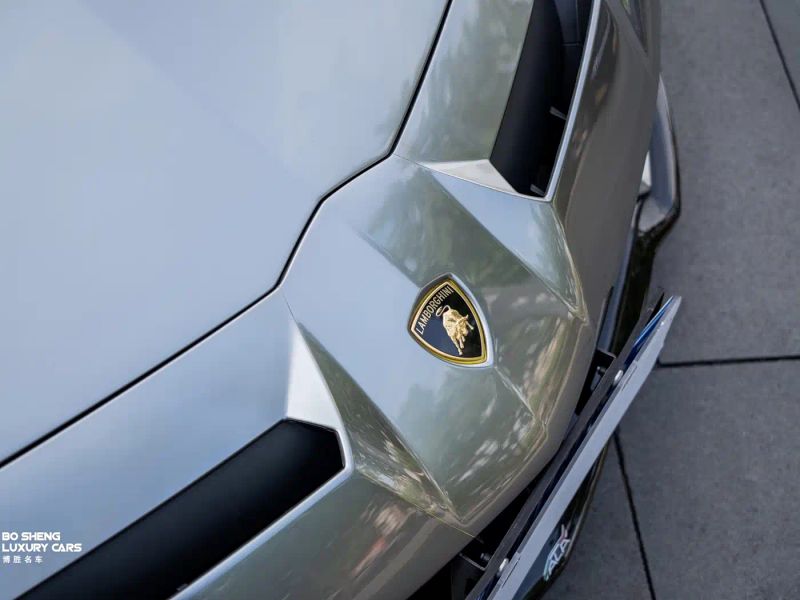 Lamborghini supercar