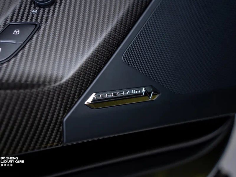 Lamborghini supercar