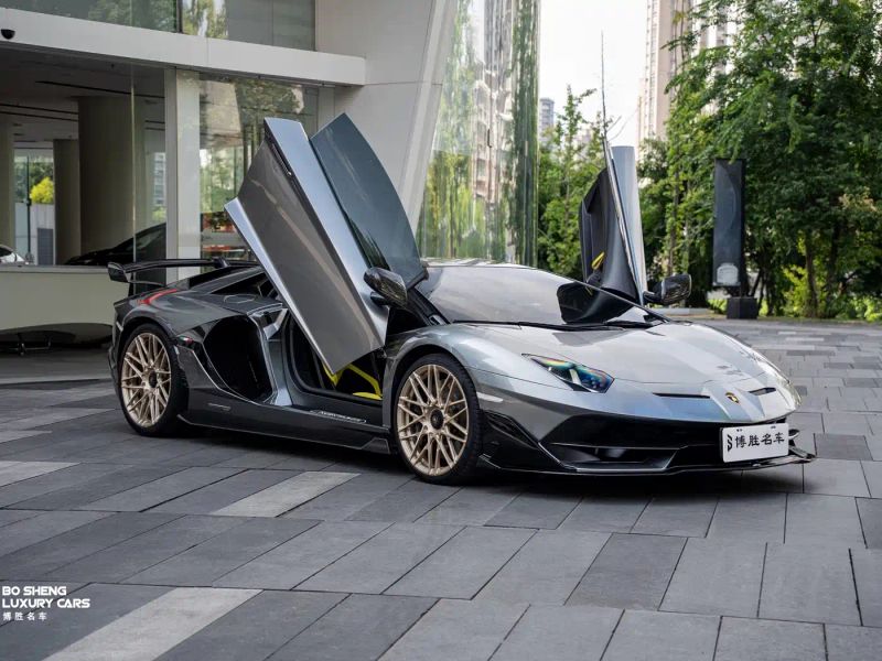 Lamborghini supercar