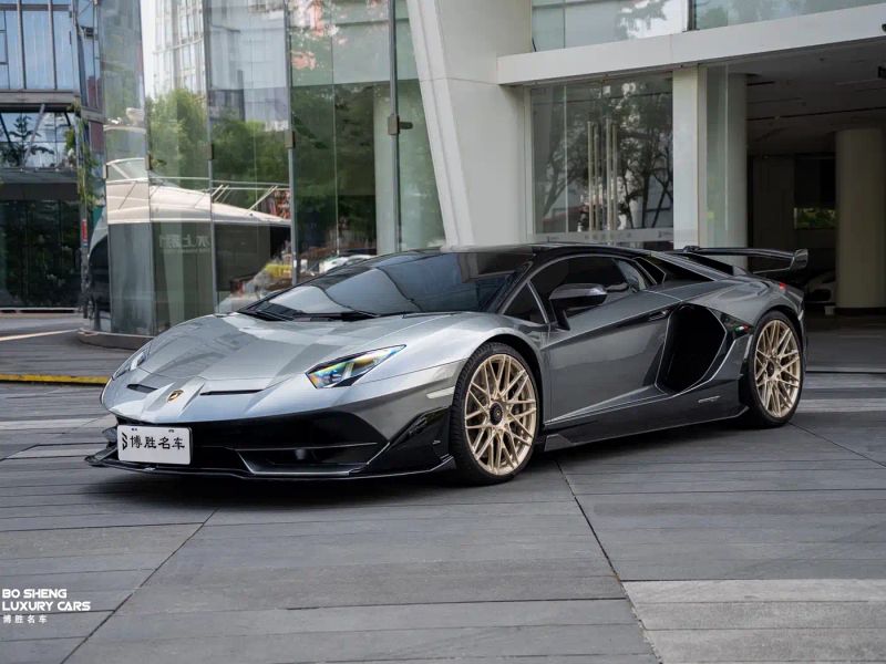 Lamborghini supercar