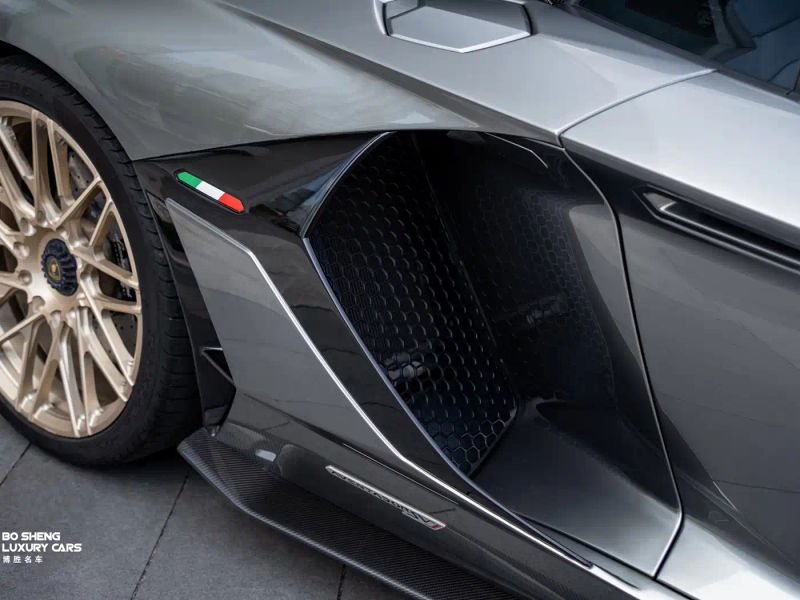 Lamborghini supercar