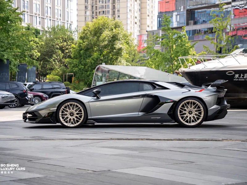 Lamborghini supercar