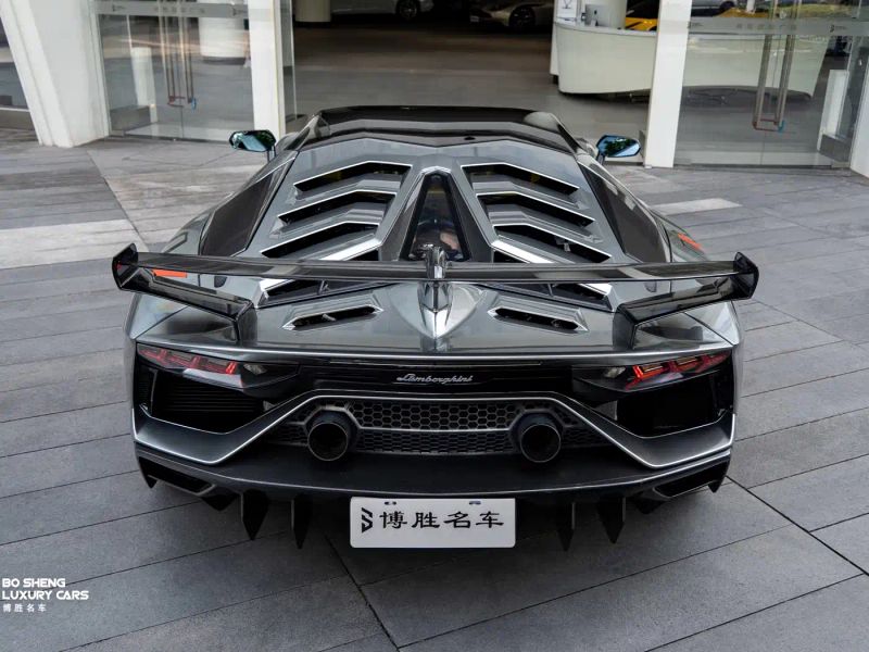 Lamborghini supercar