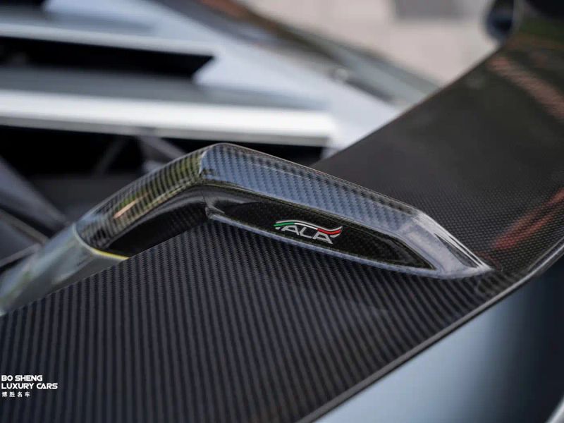 Lamborghini supercar
