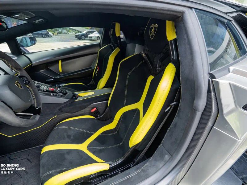 Lamborghini supercar