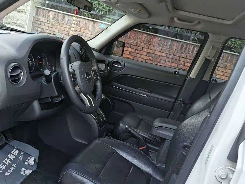 Jeep grand-cherokee-imported