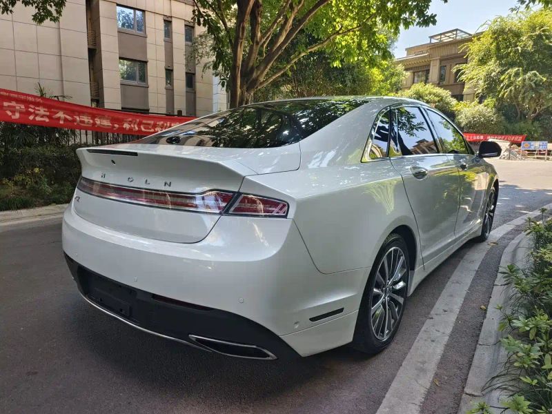 navigator mkz