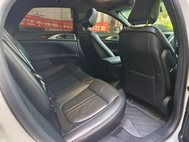 navigator mkz