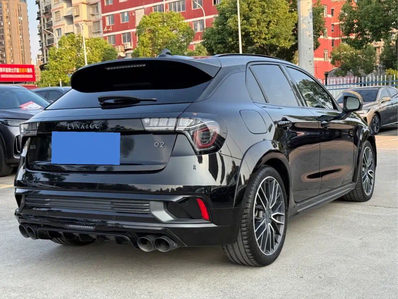Lynk&co 02