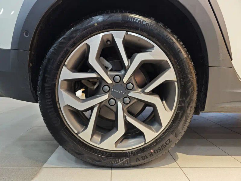 Lynk&co 02