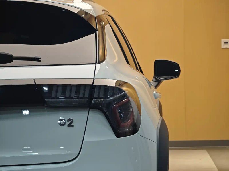 Lynk&co 02