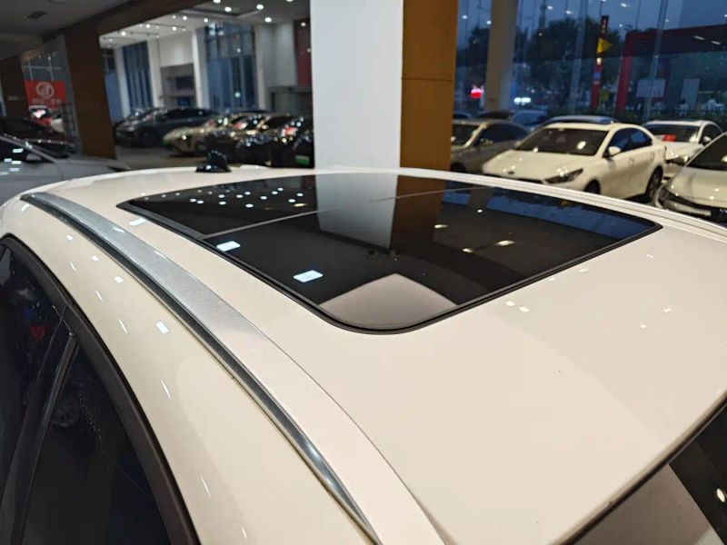 Lynk&co 02