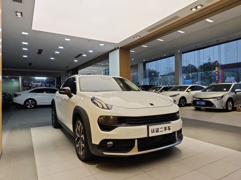 Lynk&co 02