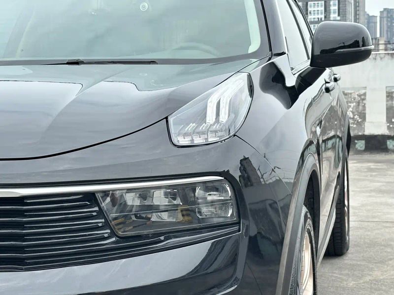 Lynk&co 01