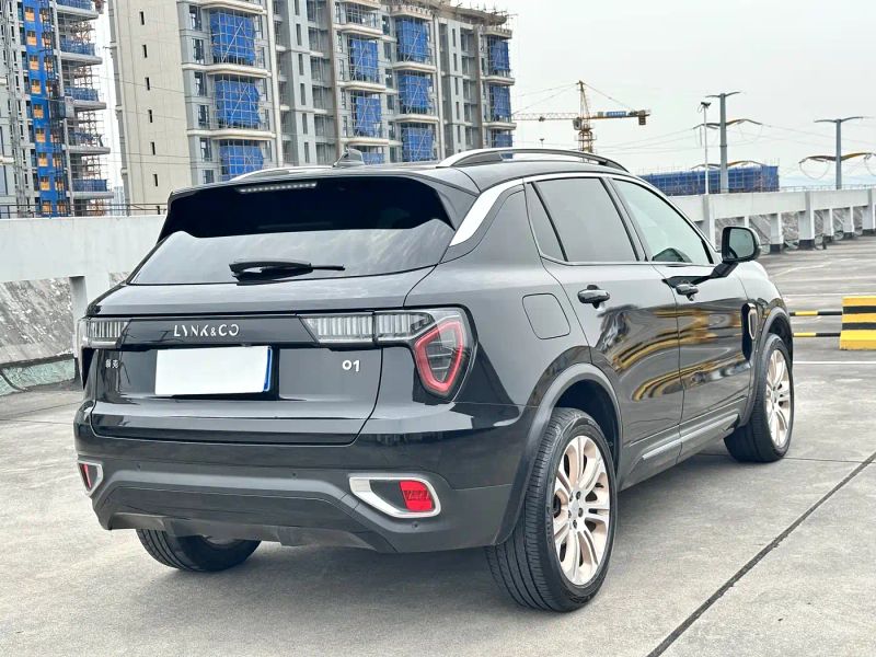 Lynk&co 01