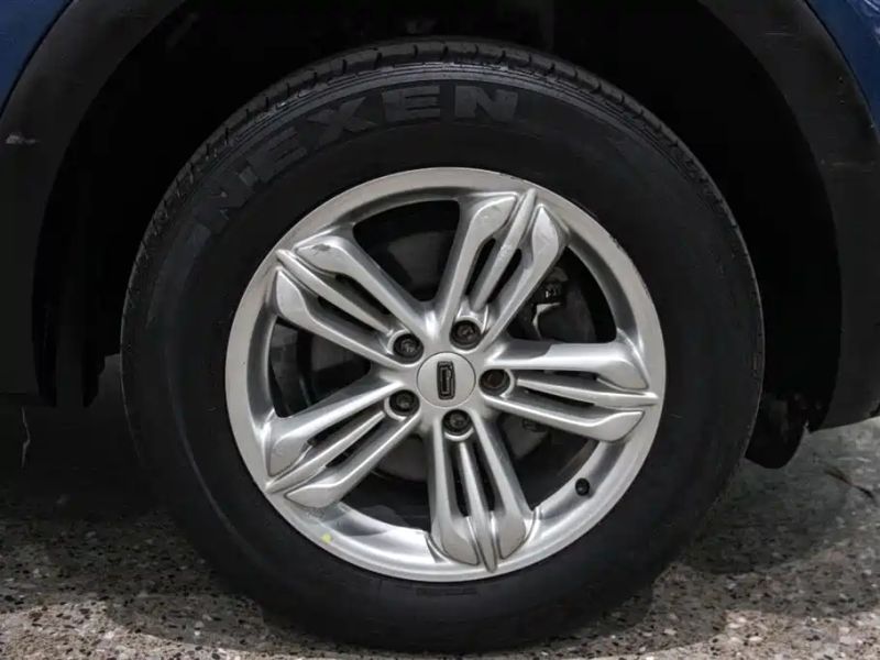 Qoros qoros_5