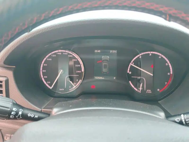 Qoros 5
