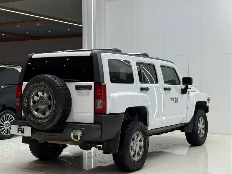 Hummer H3