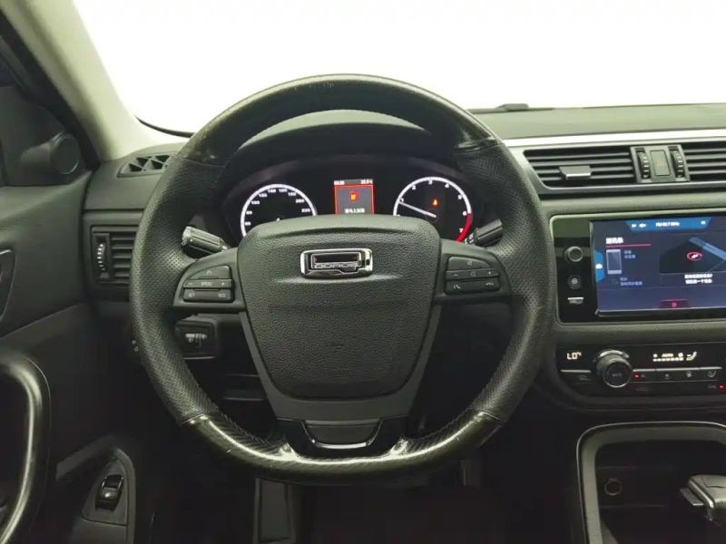 Qoros 5