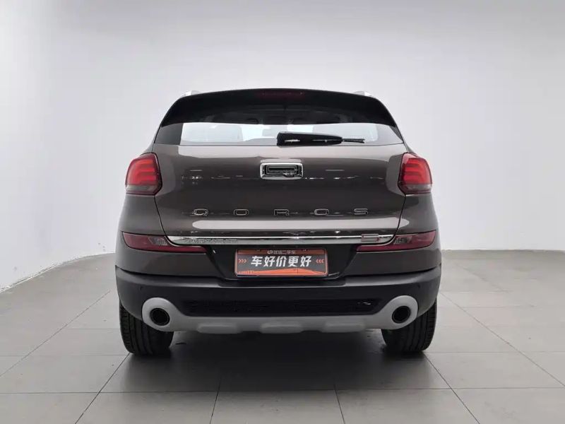 Qoros 5