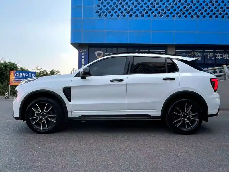 Lynk&co 01