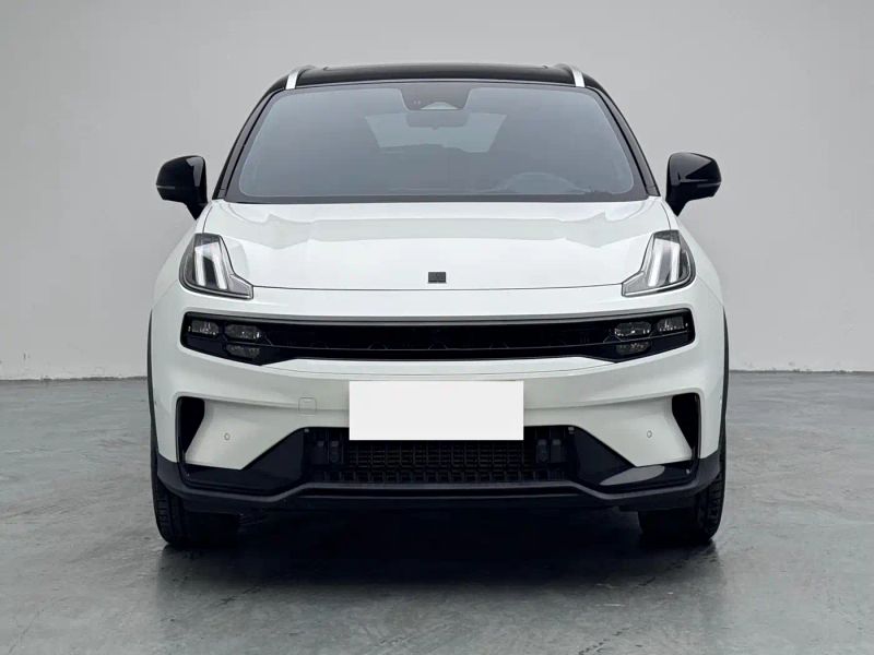 Lynk&co 06