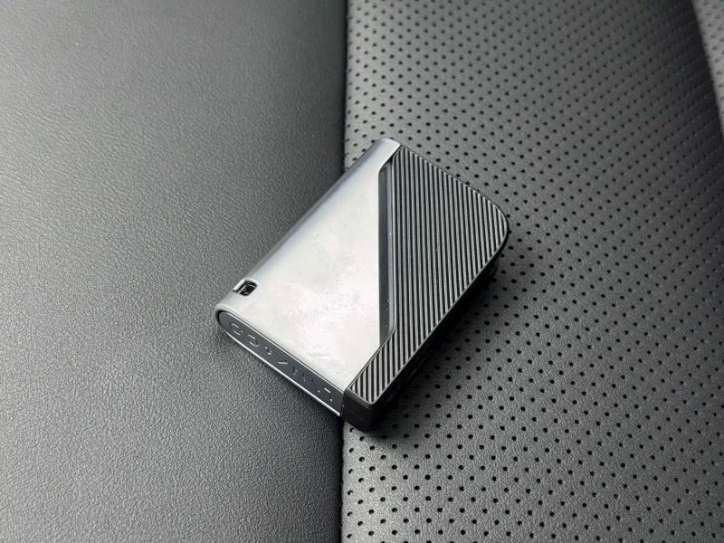Lynk&co 06