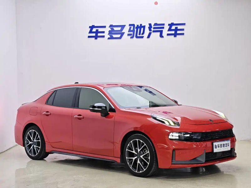 Lynk&co 03