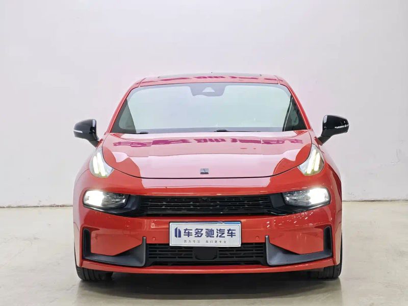 Lynk&co 03