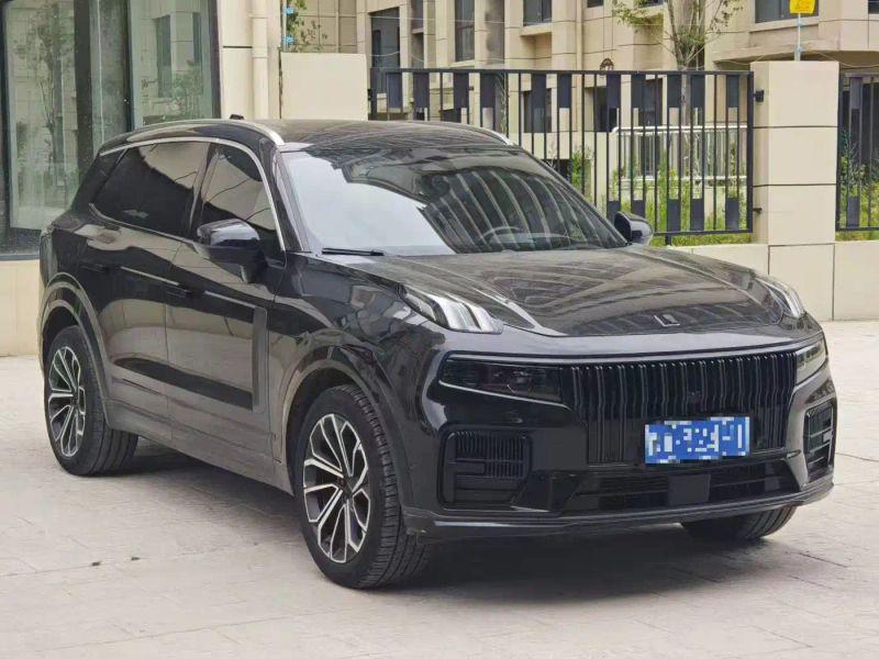 Lynk&co 09