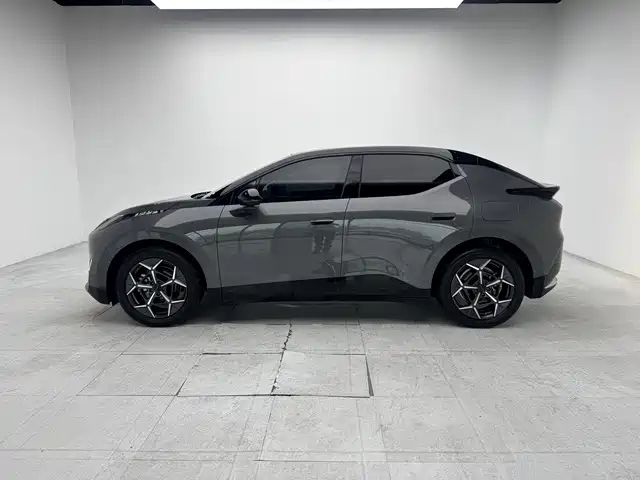 Lynk&co z