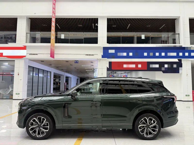 Lynk&co 09