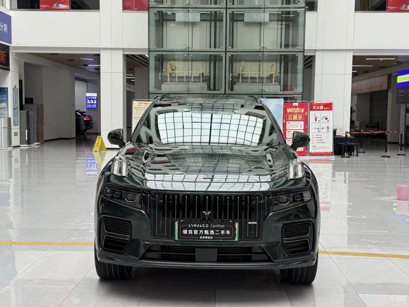 Lynk&co 09