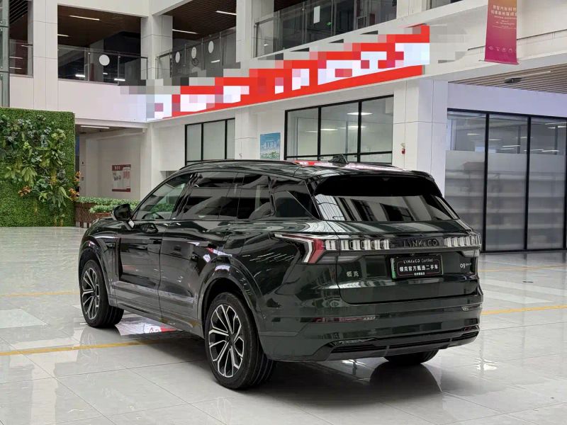 Lynk&co 09