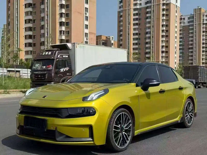 Lynk&co 03