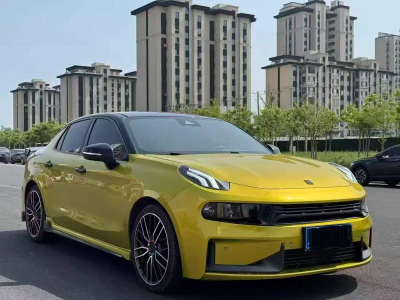 Lynk&co 03