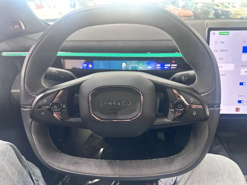 Lynk&co model10