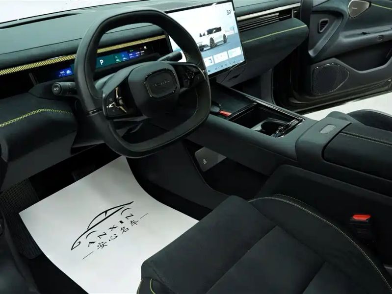Lynk&co model10