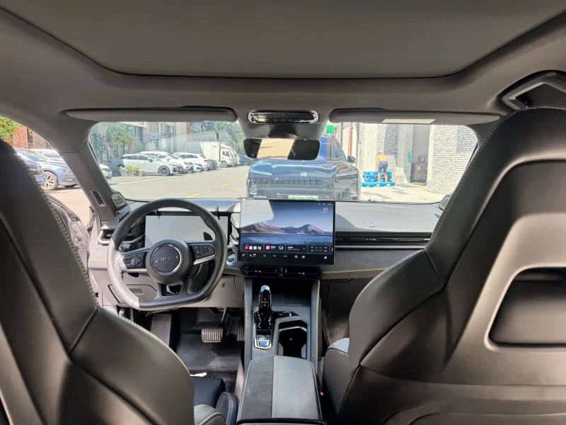 Lynk&co lynk-co-03