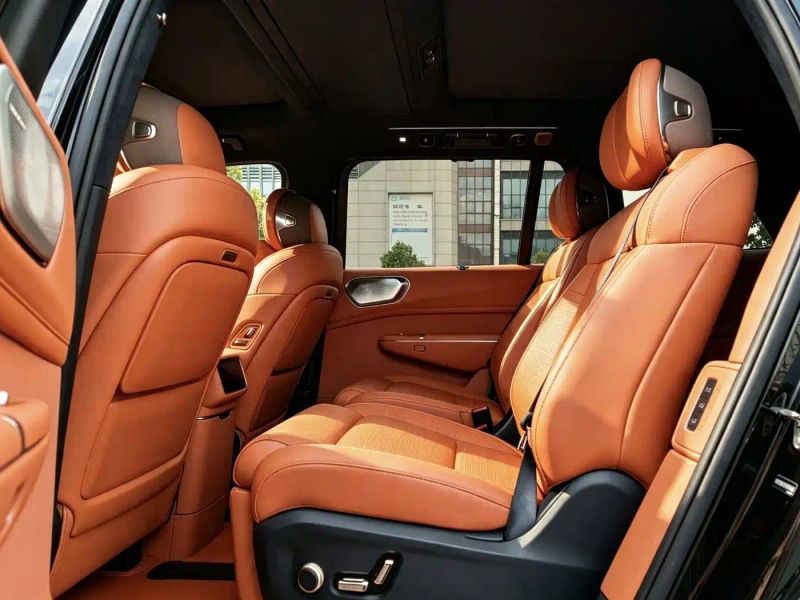 Lynk&co 900