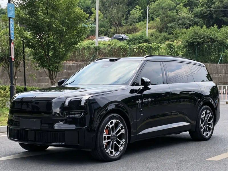 Lynk&co 900