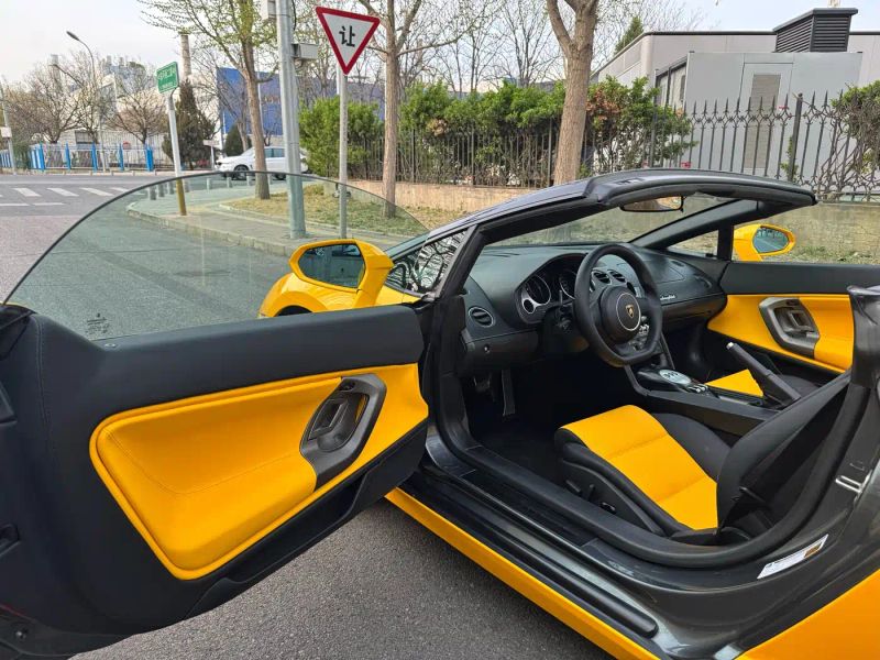 Lamborghini sports_car