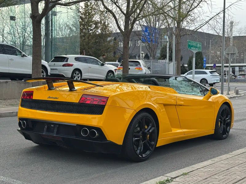 Lamborghini sports_car